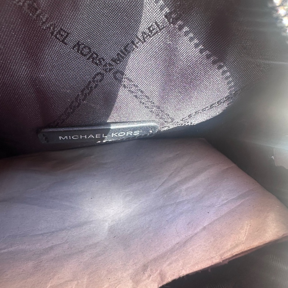 Michael Kors Black Multi Utility Bag - Picture 7 of 8